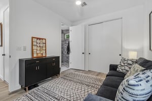 Camelot Cir 2-S2406-016.jpg