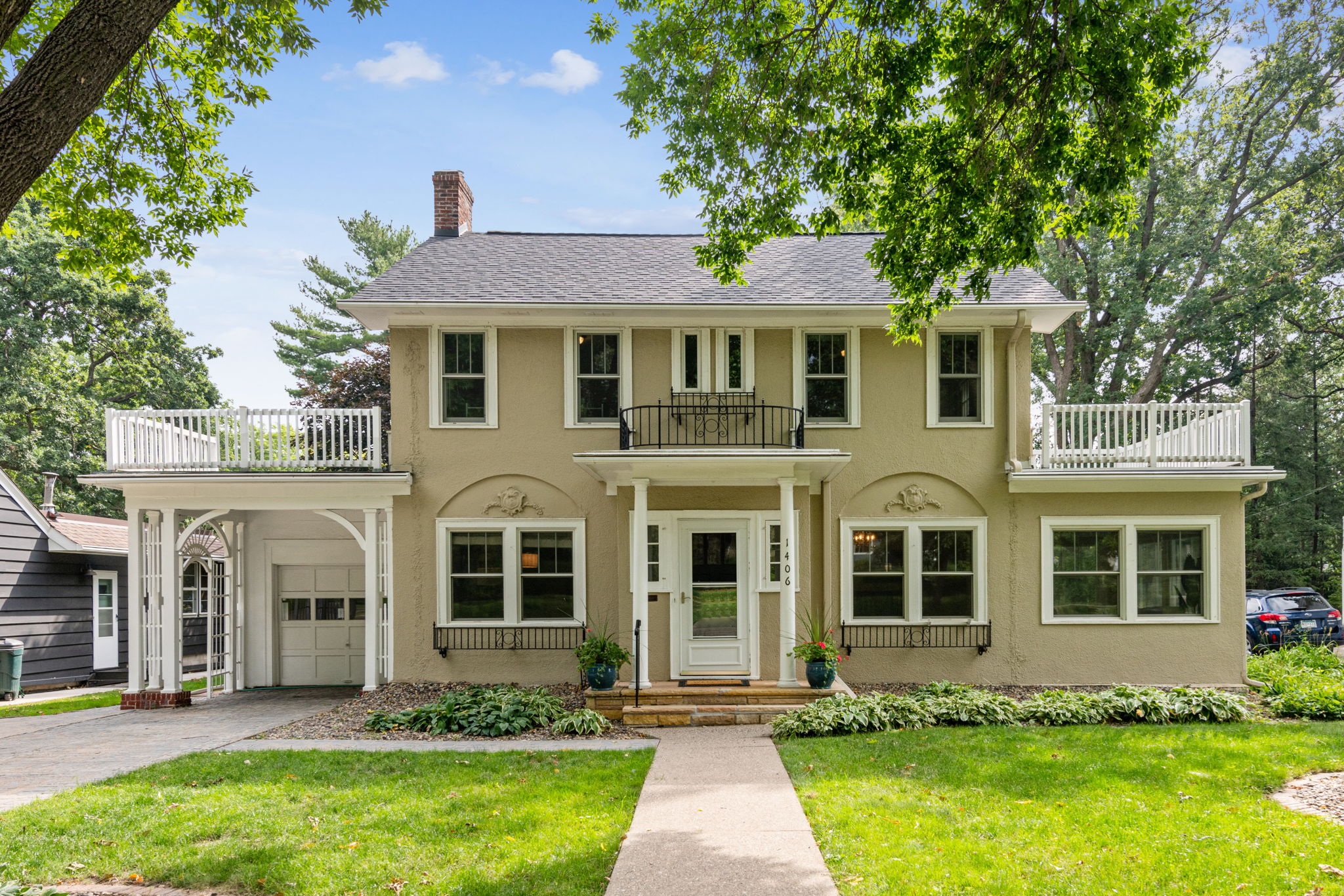 01_Exterior
