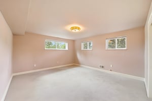 LG1R1088 furniture removed.jpeg