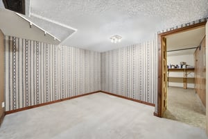 LG1R1118 furniture removed.jpeg