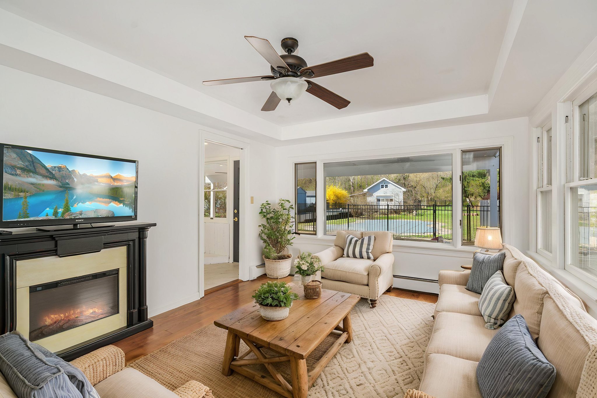 Image-142 virtually staged.jpeg