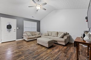 1407 Calgary Way, Bowling Green, KY 42101, USA Photo 15