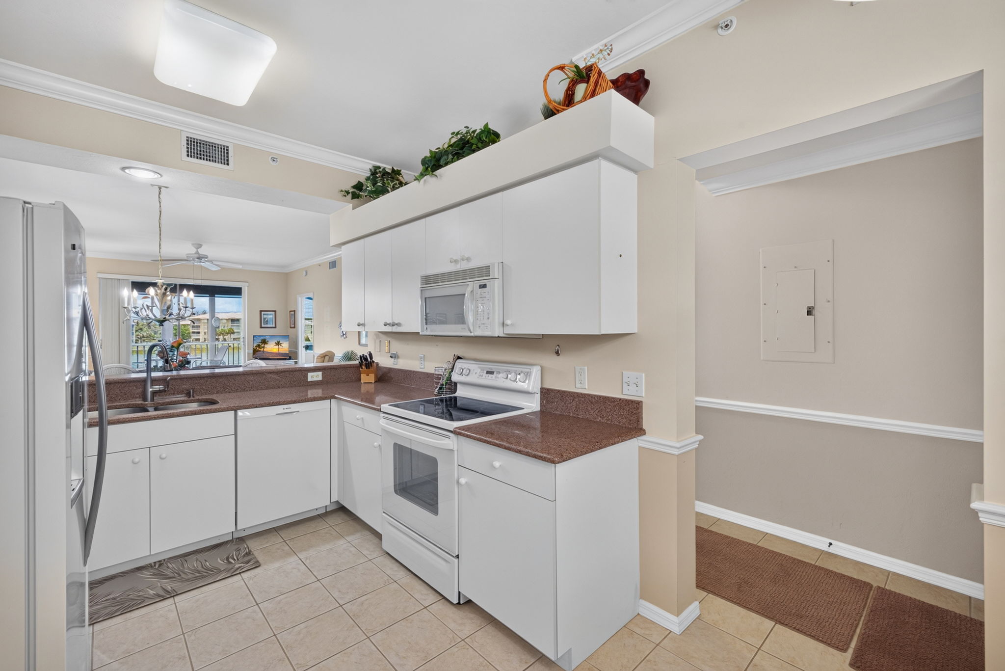 Kitchen 2 of 3