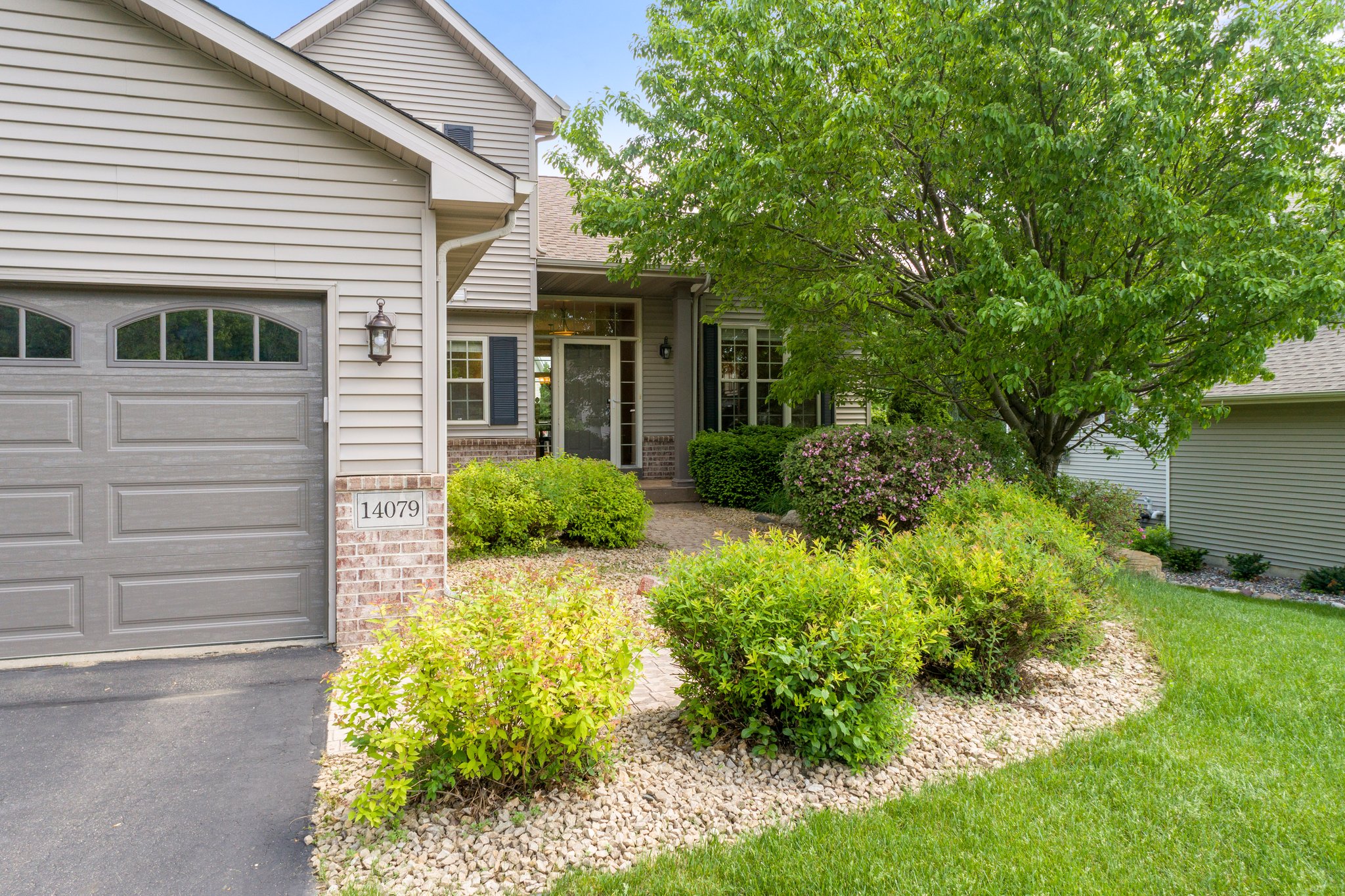14079 Ridge Point Ct, Savage, MN 55378, US Photo 47