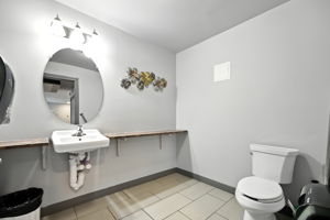  Photo 41