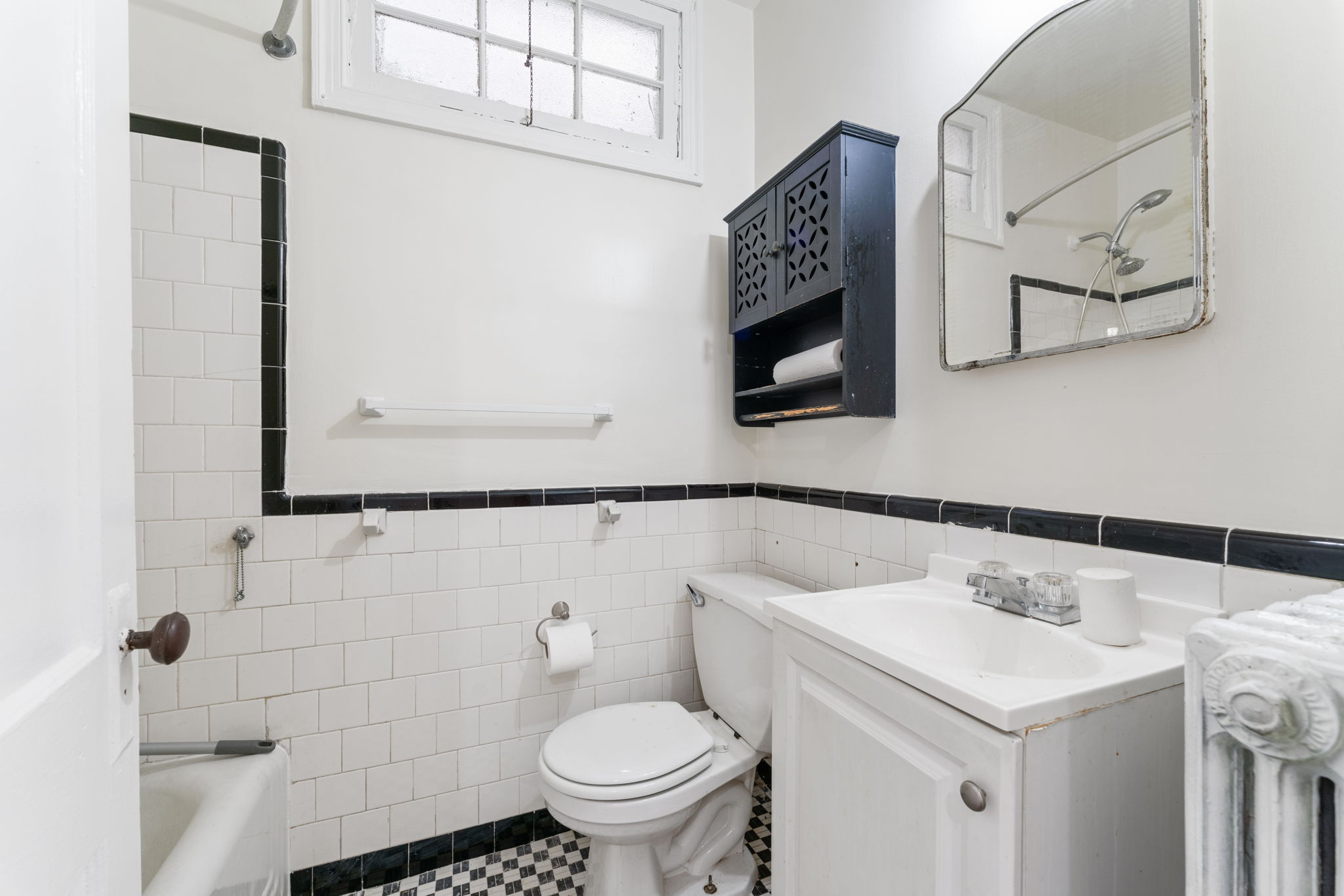 Unit 4 - Bathroom