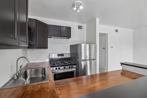 Hughes St-S1408-010.jpg