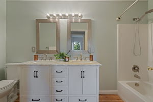  Photo 48