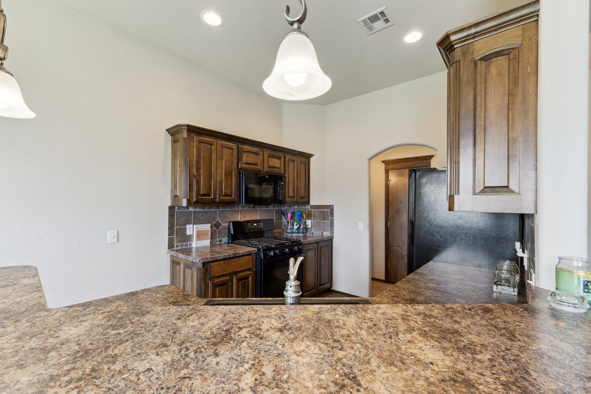 1409 Jordan Dr_018.jpg