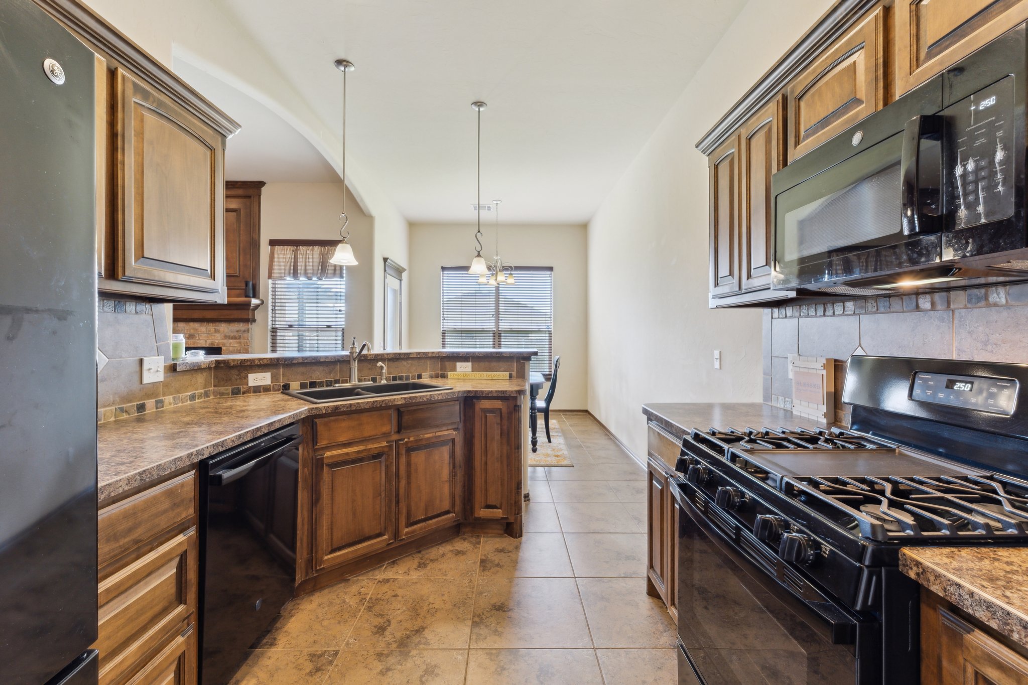 1409 Jordan Dr_019.jpg