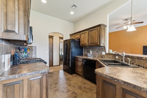 1409 Jordan Dr_017.jpg