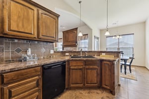 1409 Jordan Dr_020.jpg