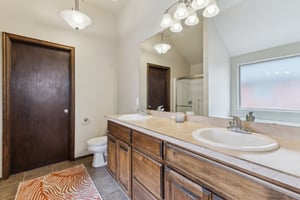 1409 Jordan Dr_023.jpg