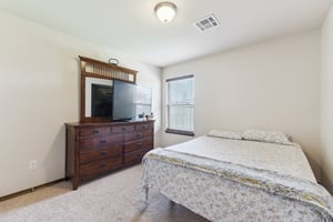 1409 Jordan Dr_026.jpg