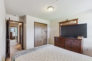 1409 Jordan Dr_027.jpg