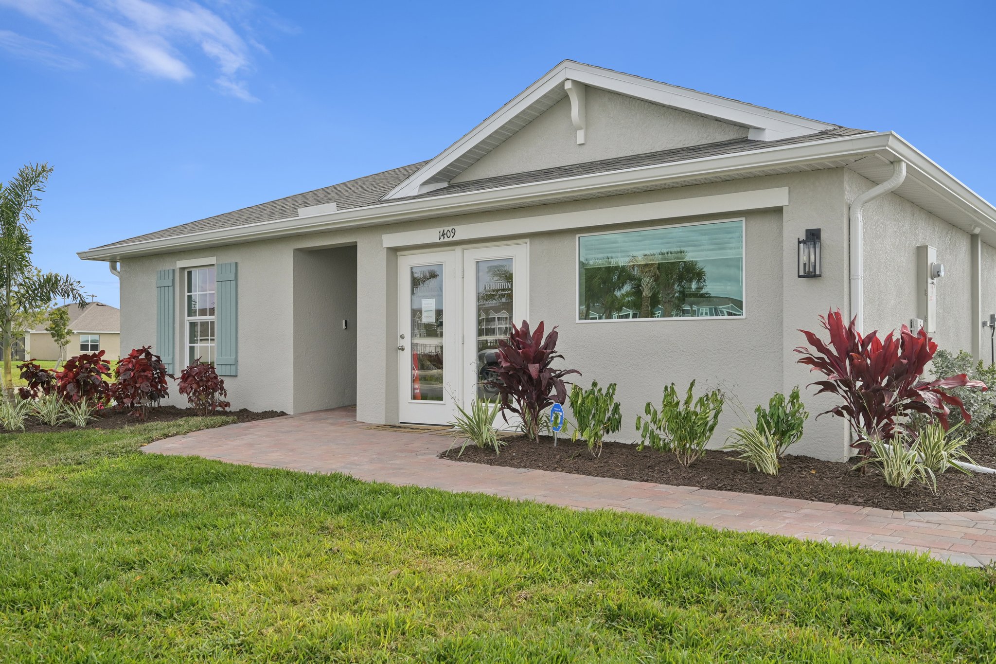 Mableton Dr-S1501-003.jpg