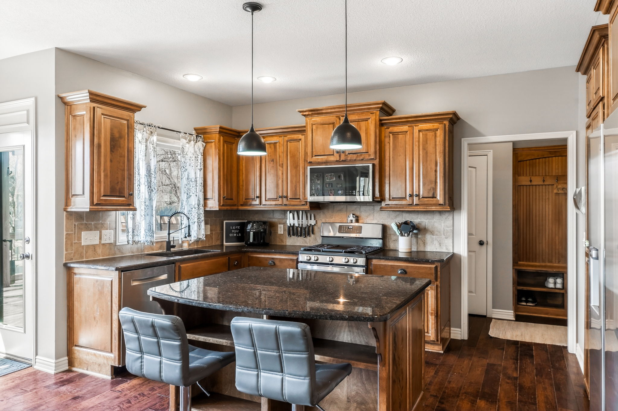 1409 SW Whistle Dr-025