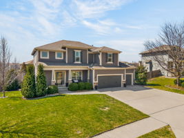 1409 SW Whistle Dr-002