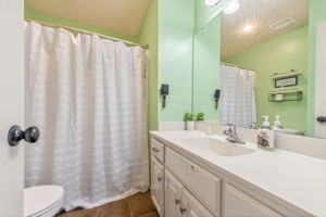 1409 SW Whistle Dr-038