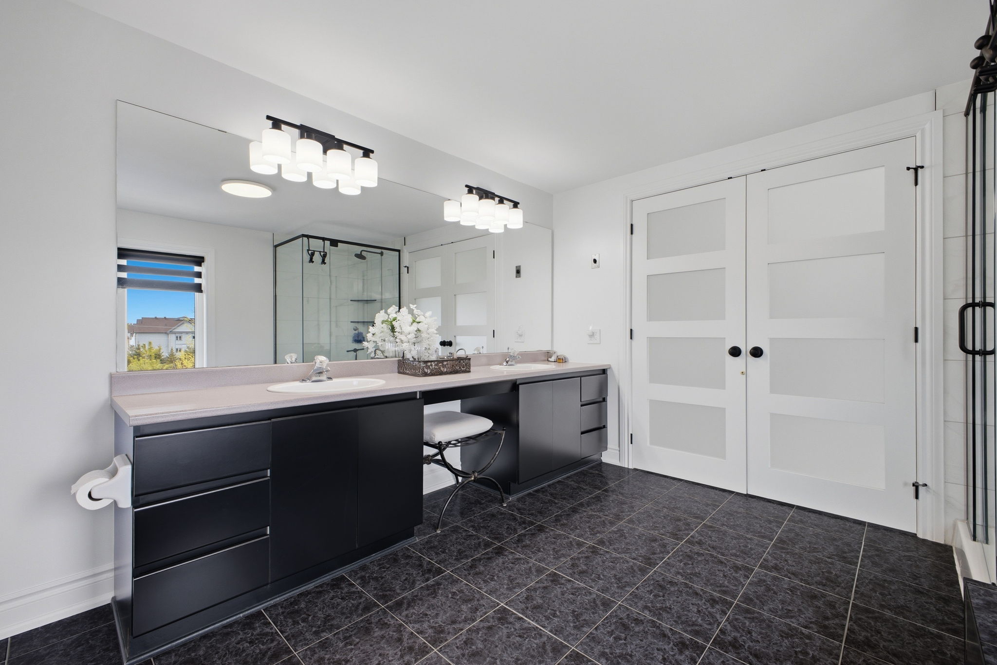  Photo 35