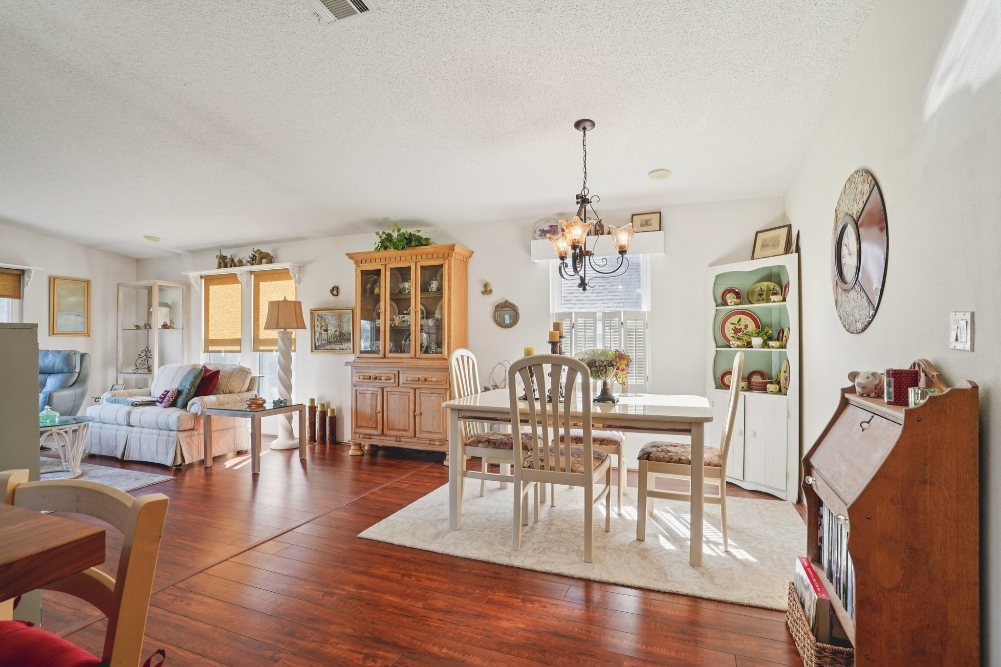 Torrey Pines Dr-S0701-013.jpg