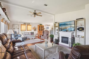 Torrey Pines Dr-S0701-008.jpg