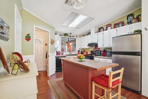 Torrey Pines Dr-S0701-014.jpg