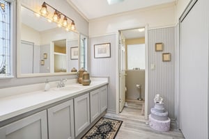 Torrey Pines Dr-S0701-021.jpg