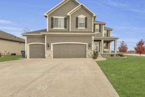  Photo 0