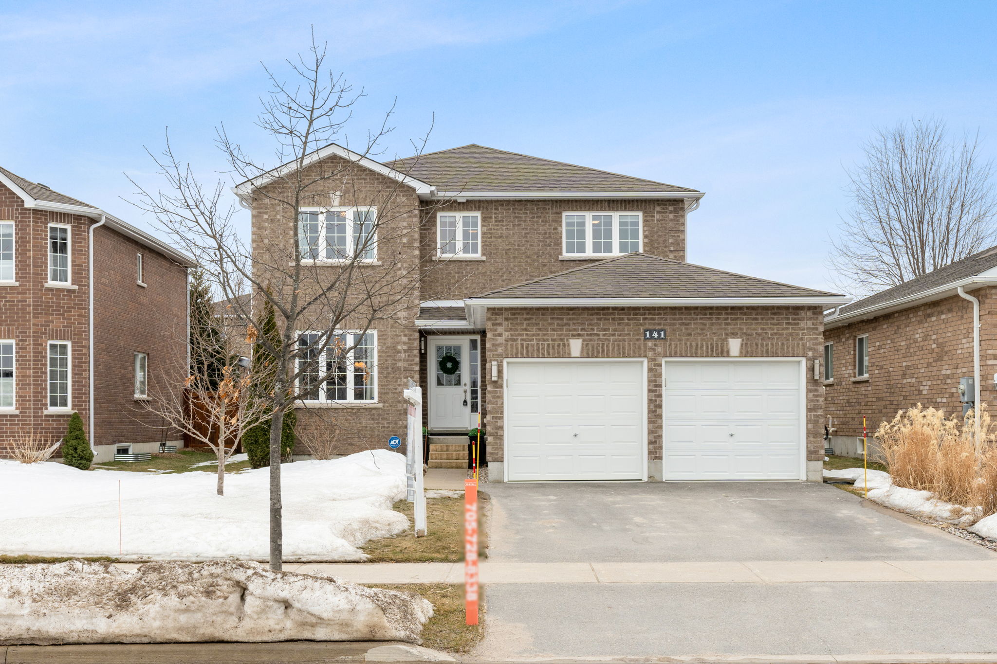 141 Arnold Cres, Angus, ON L0M 1B6 Reeltor Media