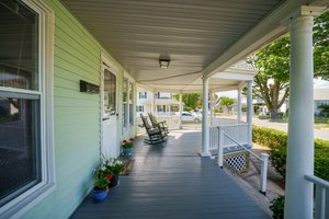 141 Bellman Ave, Warwick, RI 02889, USA Photo 4