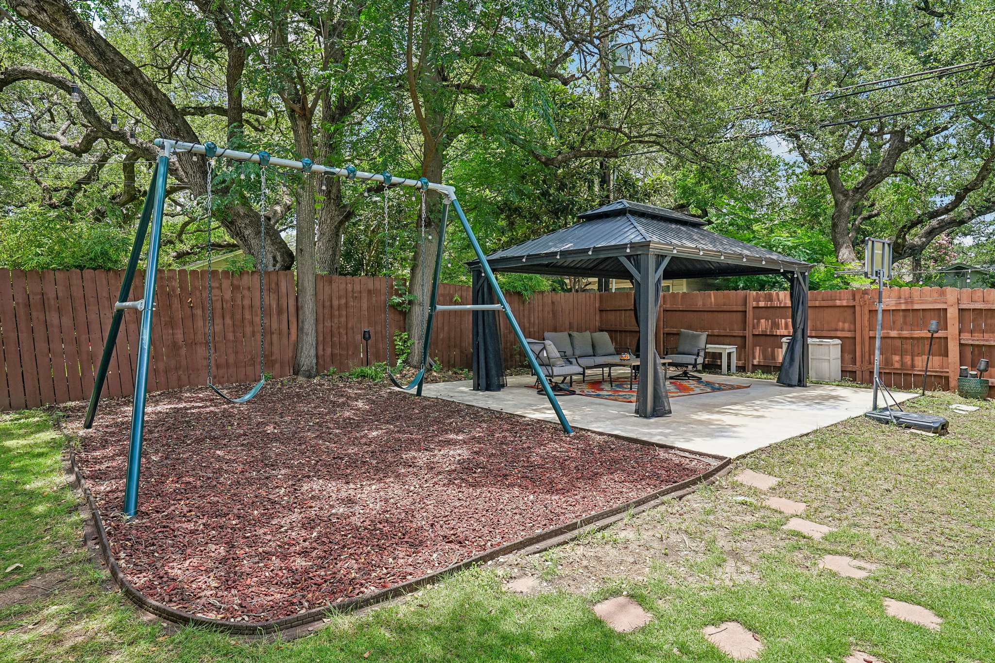 Claywell Dr-S2406-056.jpg