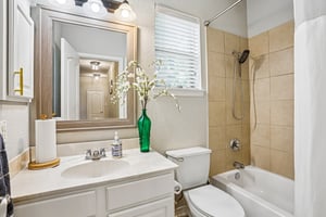 Claywell Dr-S2406-027.jpg
