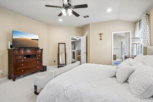Claywell Dr-S2406-047.jpg