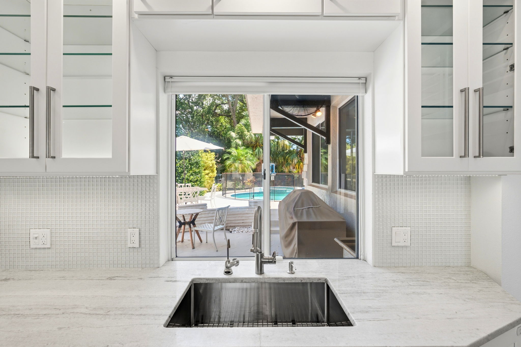 Interiors (12)