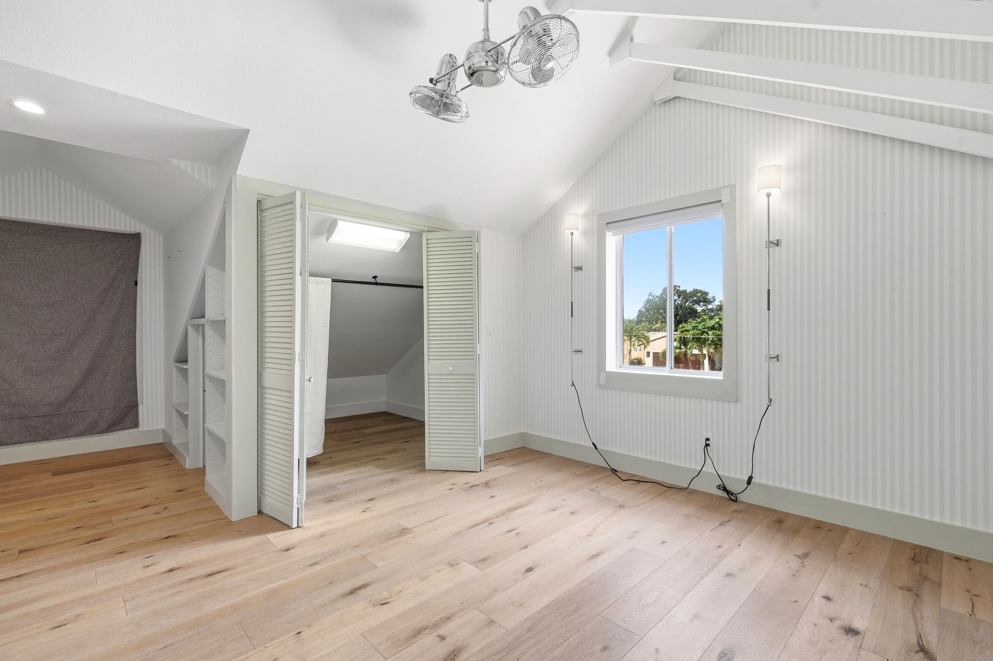Interiors (39)