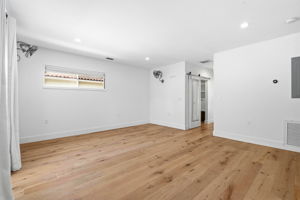 Interiors (16)