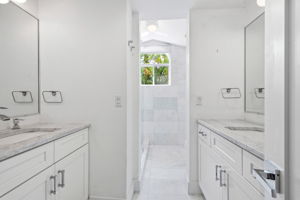Interiors (47)