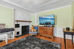 Hale St 2-S1408-005.jpg