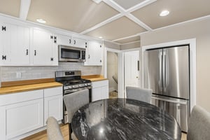 Hale St 2-S1408-009.jpg