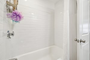 Hale St 2-S1408-020.jpg