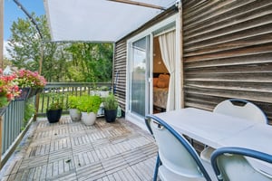 Hale St 2-S1408-028.jpg