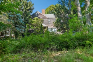 Hale St 2-S1408-031.jpg