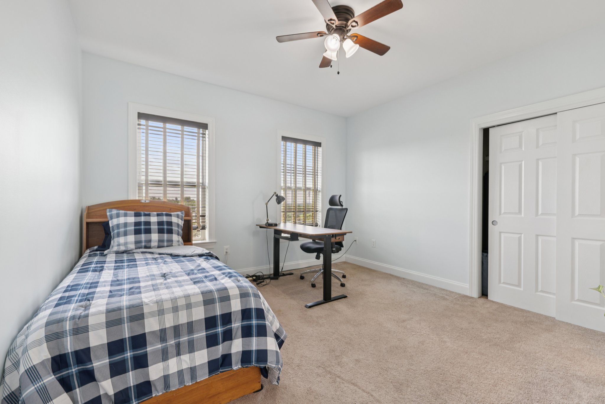Hawkes Ct-S2207-027.jpg