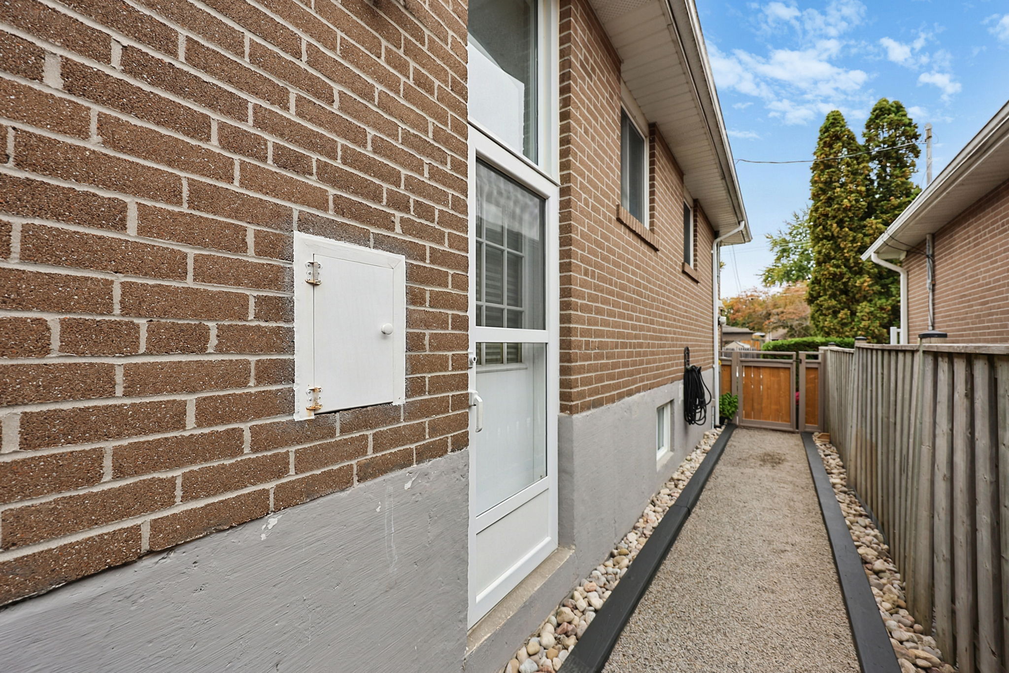 Photo 48