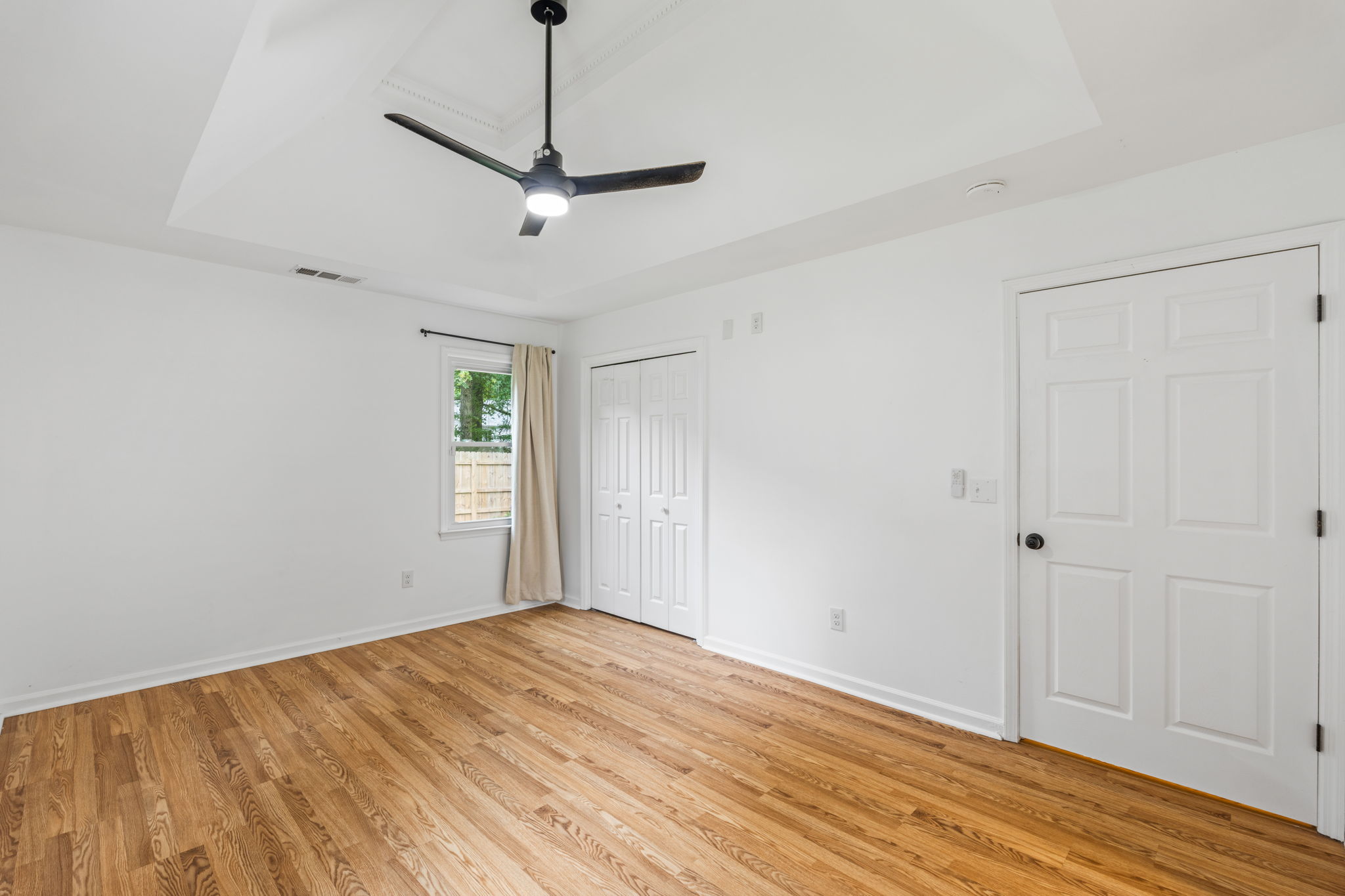 Primary Bedroom w/ Ceiling fan
