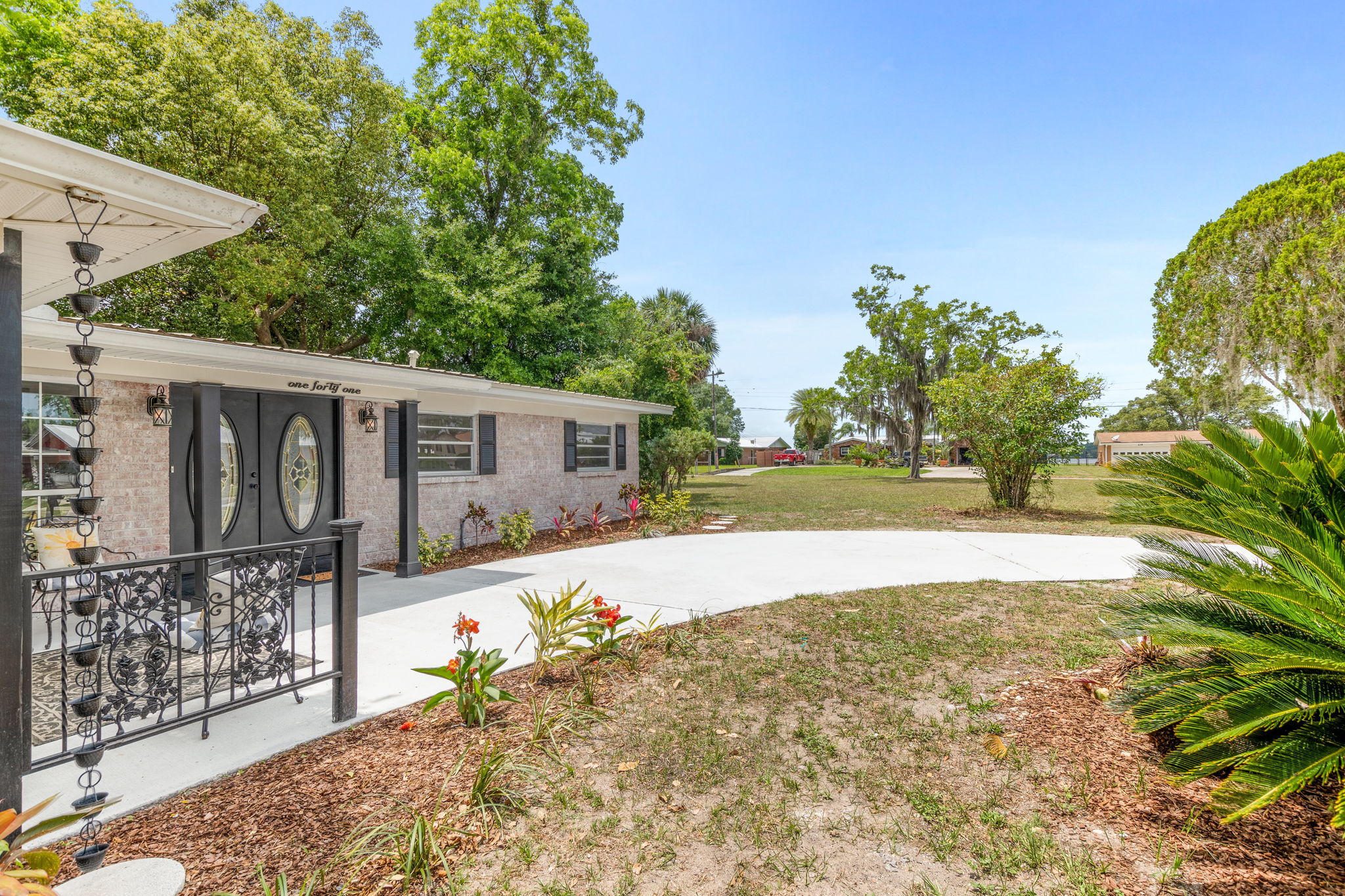 River Groves Sweetheart! East Palatka Real Estate