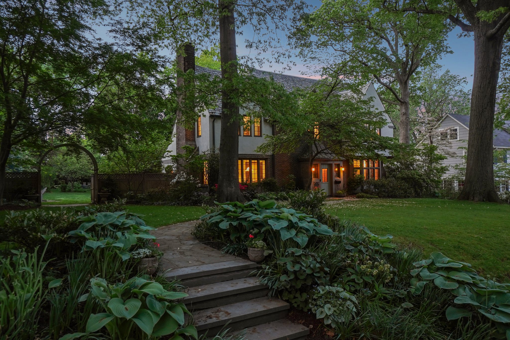VMD009Dusk.jpg