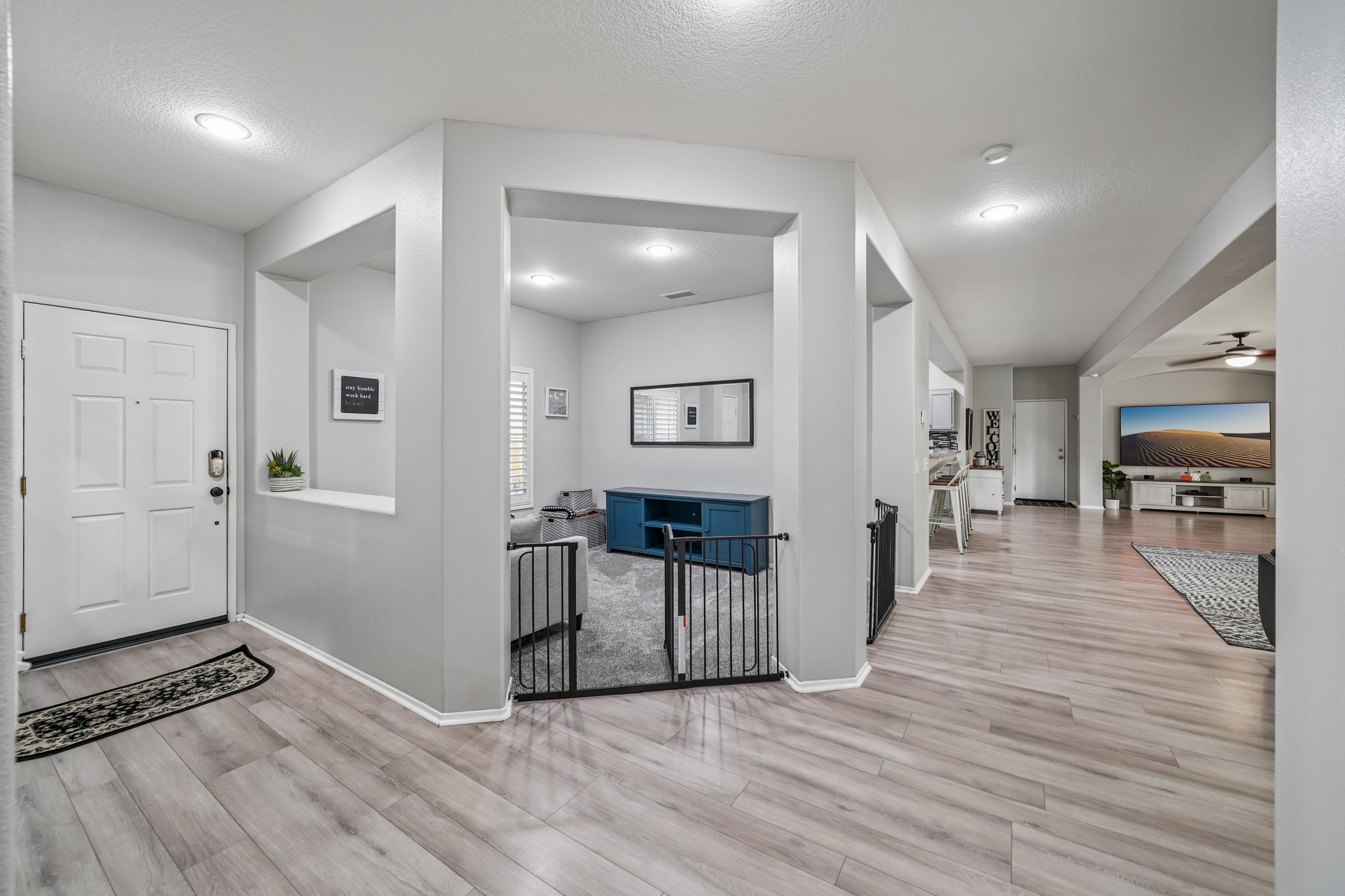 1410 Charles St-S0110-007.jpg