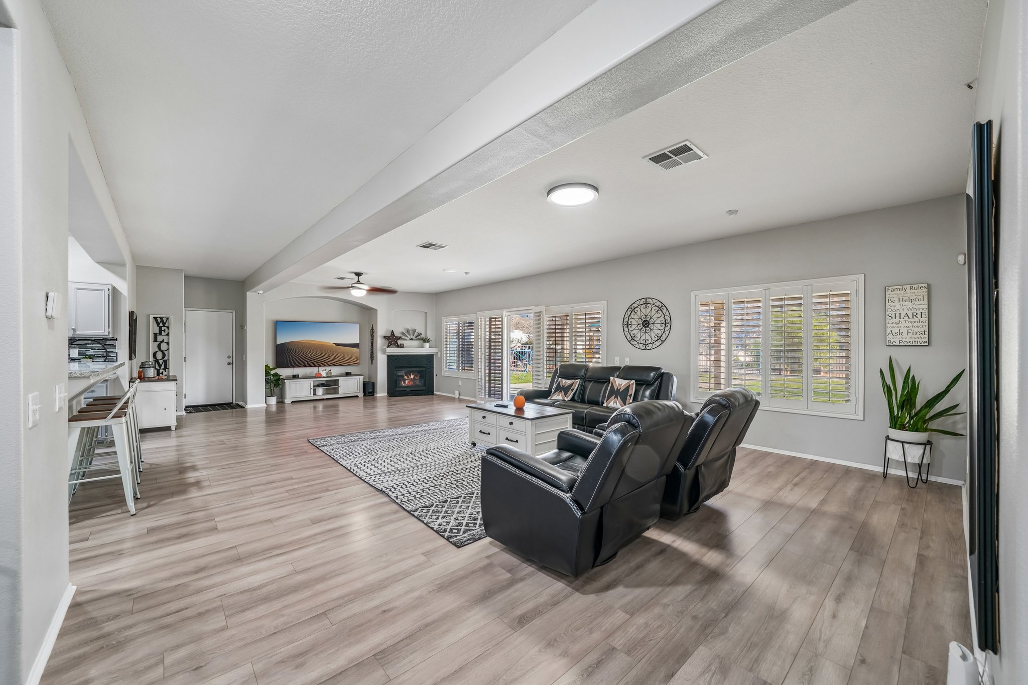 1410 Charles St-S0110-009.jpg